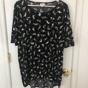 Pre- owned LulaRoe Classic T Bird print size M